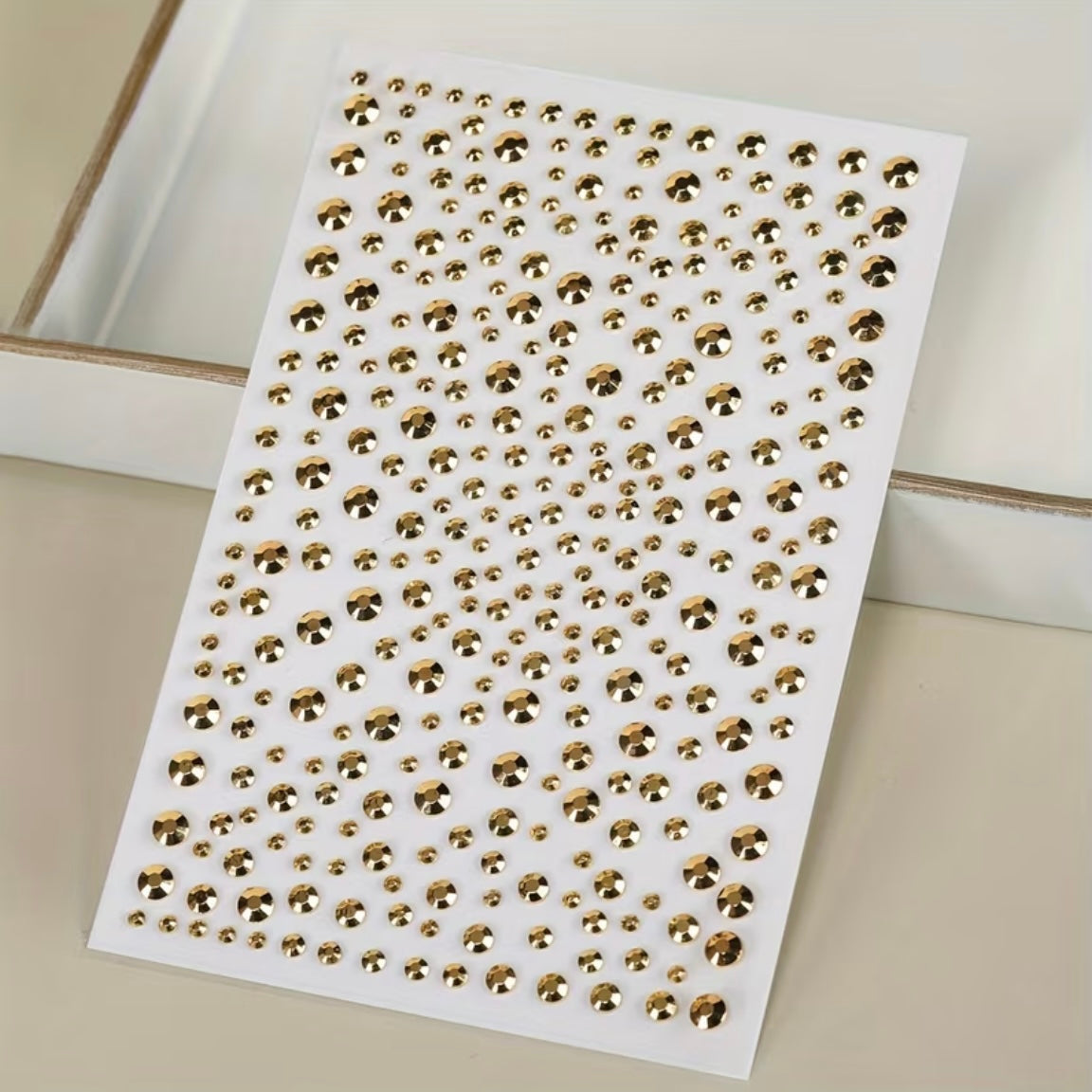 Самозалепващи камъчета за лице и очи GOLD